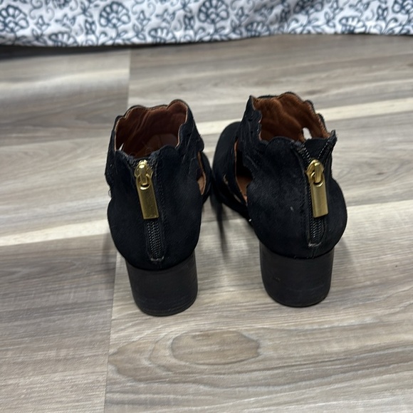 Seyohelles black healed booties size 6.5 - Picture 4 of 8